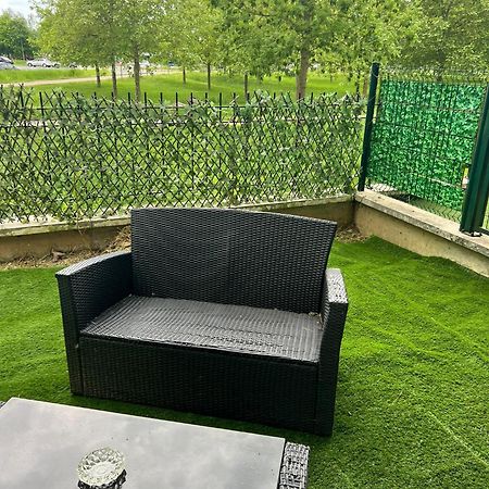 Appartement 5Min Gare Rer Disneyland Paris Val D'Europe La Vallee Village Parking Inclus مونتِفرا المظهر الخارجي الصورة