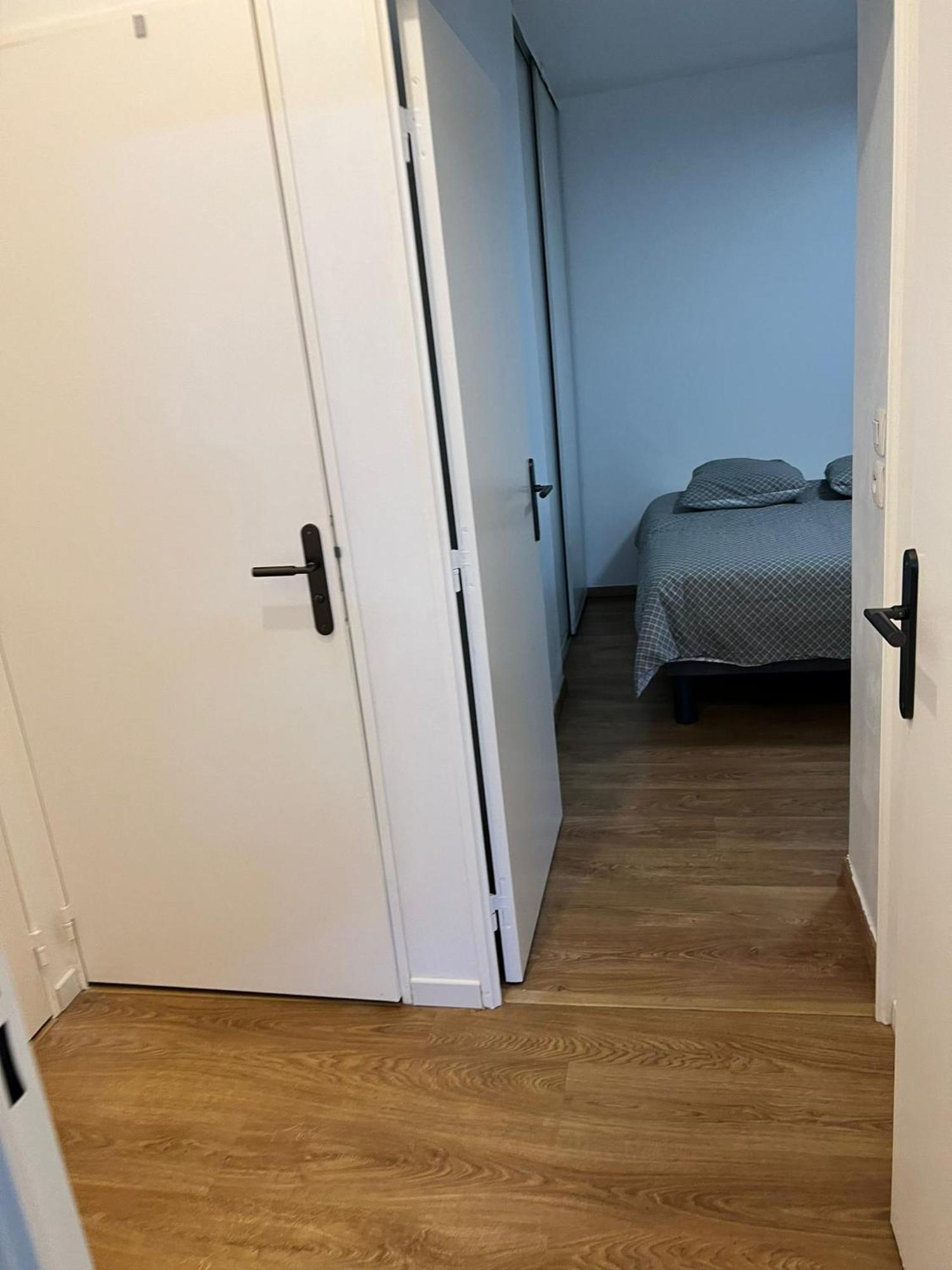 Appartement 5Min Gare Rer Disneyland Paris Val D'Europe La Vallee Village Parking Inclus مونتِفرا المظهر الخارجي الصورة