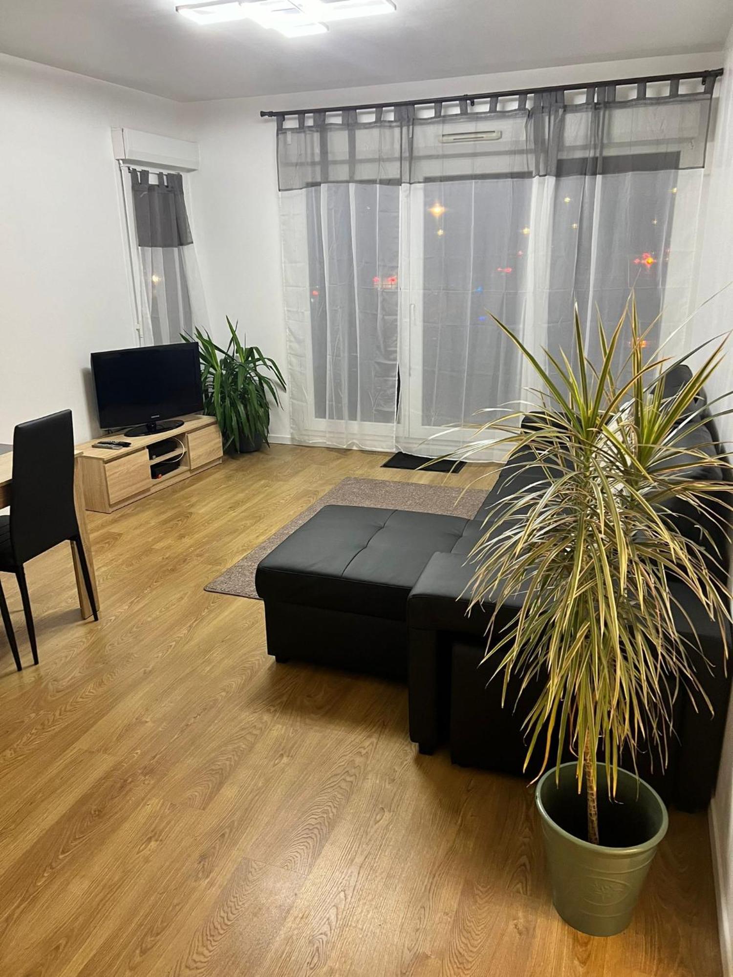 Appartement 5Min Gare Rer Disneyland Paris Val D'Europe La Vallee Village Parking Inclus مونتِفرا المظهر الخارجي الصورة